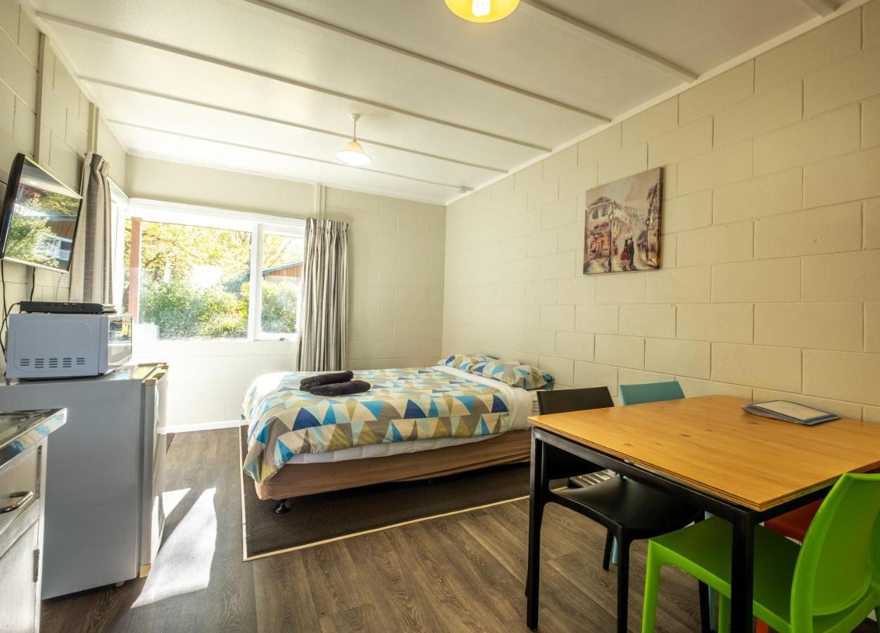 האנמר ספרינגס Alpine Adventure Holiday Park מראה חיצוני תמונה