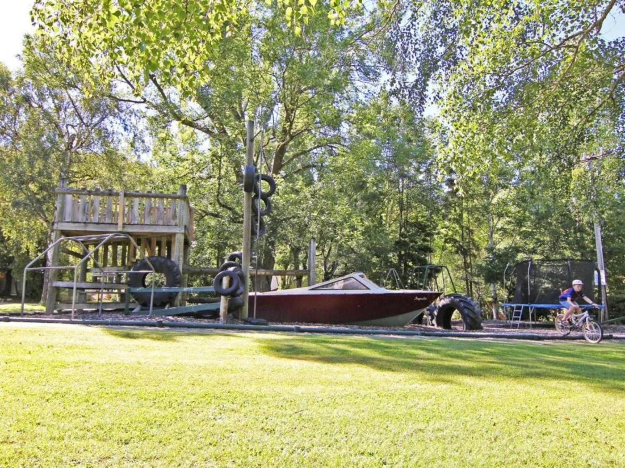 האנמר ספרינגס Alpine Adventure Holiday Park מראה חיצוני תמונה