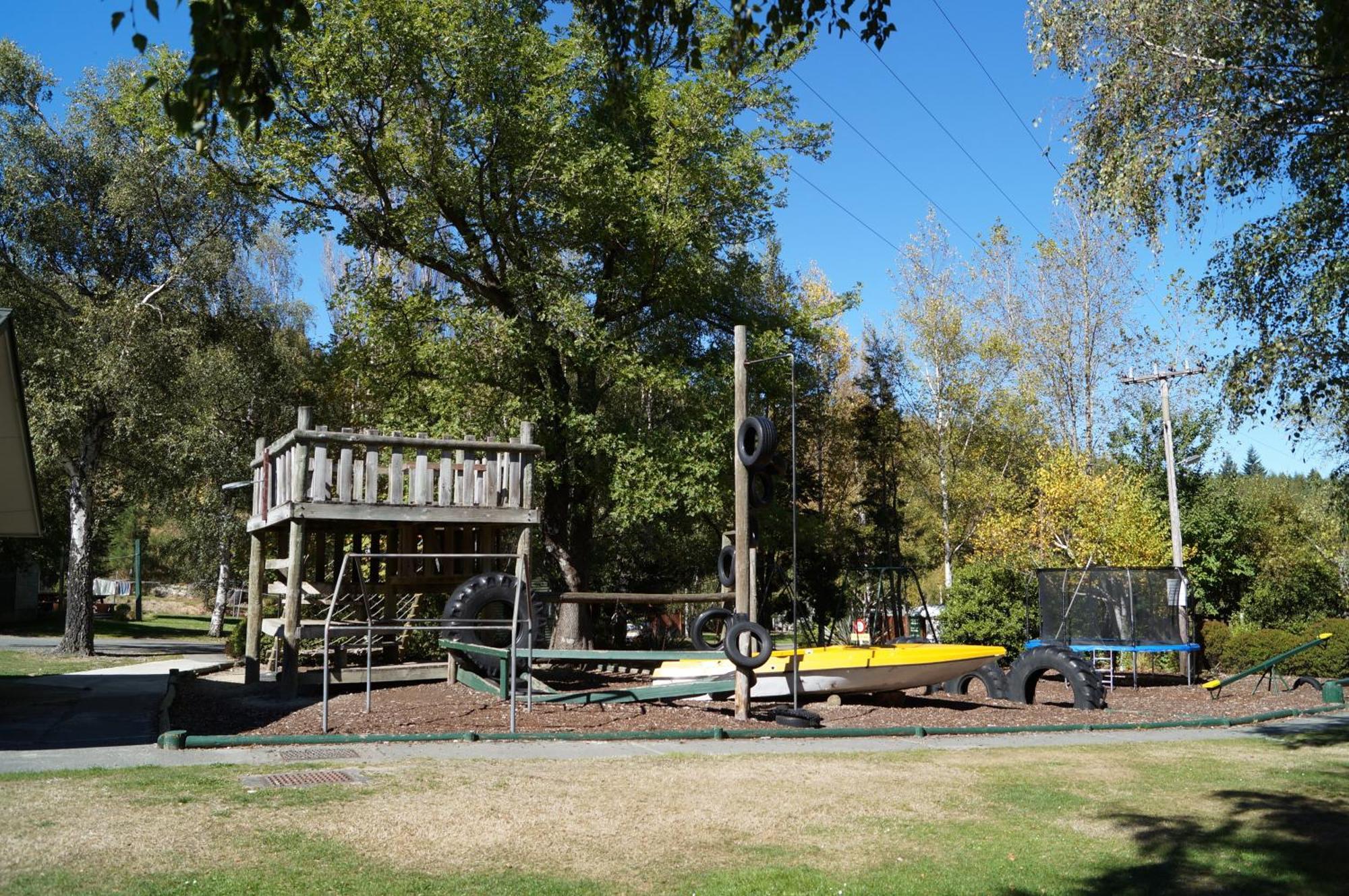 האנמר ספרינגס Alpine Adventure Holiday Park מראה חיצוני תמונה
