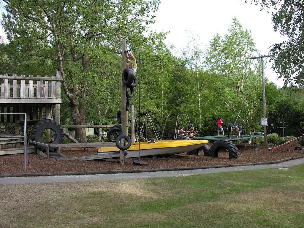 האנמר ספרינגס Alpine Adventure Holiday Park מראה חיצוני תמונה