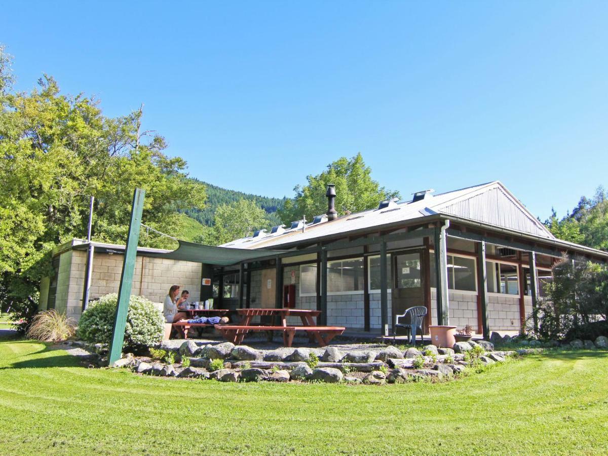 האנמר ספרינגס Alpine Adventure Holiday Park מראה חיצוני תמונה